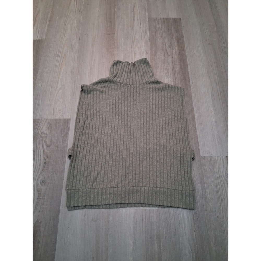 SHEIN Womens Ribbed Turtleneck Sweater Vest Sage‎ Green Open Side Tab Size L